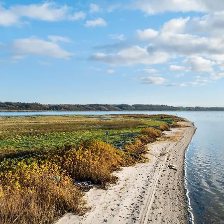 3 Bedroom Cozy In Casa de Férias *