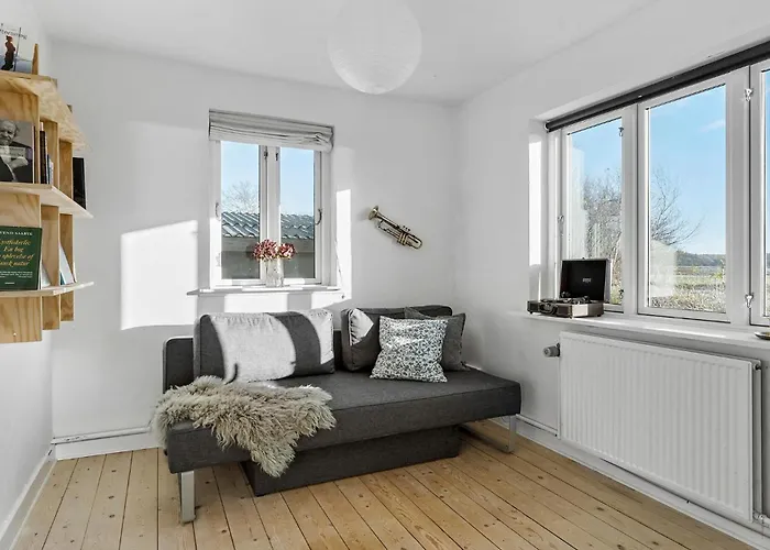 3 Bedroom Cozy In * Nibe